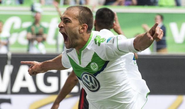 Автор победного гола Бас Дост, dw.com