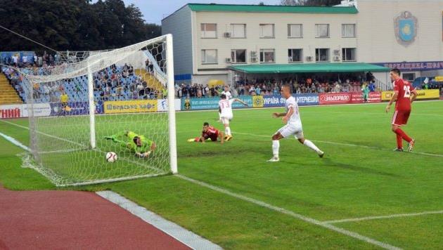  Только что Черкасский Днепр забил победный мяч в ворота мариупольцев. Фото ckdnipro.com.ua