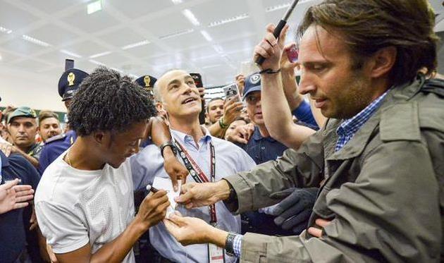 Куадрадо уже в Турине, juventus.com