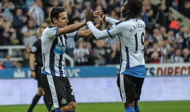 Товен забивает первый гол в составе Ньюкасла, Getty images