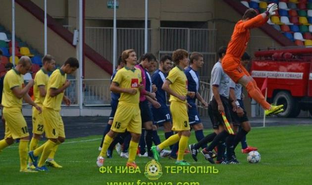Тернопольская Нива впервые с прошлого года победила на своем поле, да еще и кого! Фото fcnyva.com 