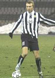 Сам не забил, зато партнеру помог. Фото metallurg.donetsk.ua