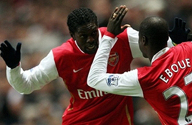 Адебайор только что открыл счет, АР