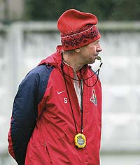 Юрий Павлович и шапочка-петушок :)