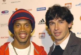 Роналдиньо и Деметрио Альбертини, фото gazzetta.it