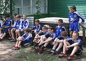 Уж не этих ли отправят? :-) fcdynamo.kiev.ua