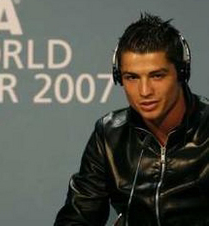 Слушает дифирамбы, Reuters