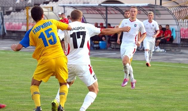 Роман Дацюк (Горняк) в борьбе против Романа Гаврилюка (Тернополь), fcgornyak.dp.ua