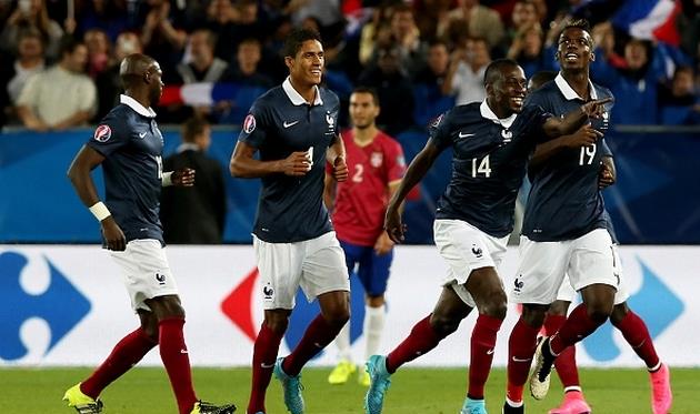 Блез Матуиди празднует взятие ворот Сербии, gettyimages