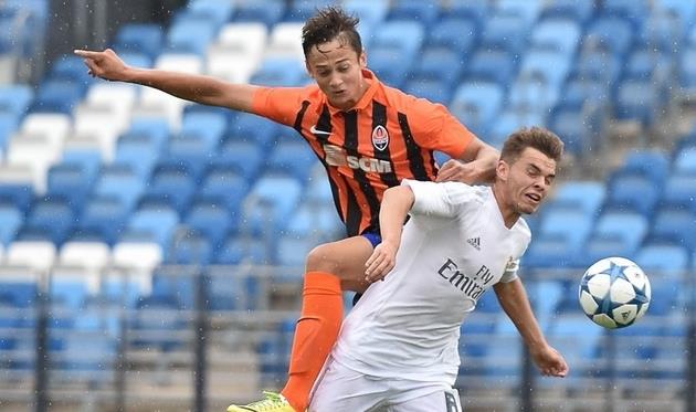 Андрей Коробенко (слева) и Алейш Фебас (справа), фото Football.ua