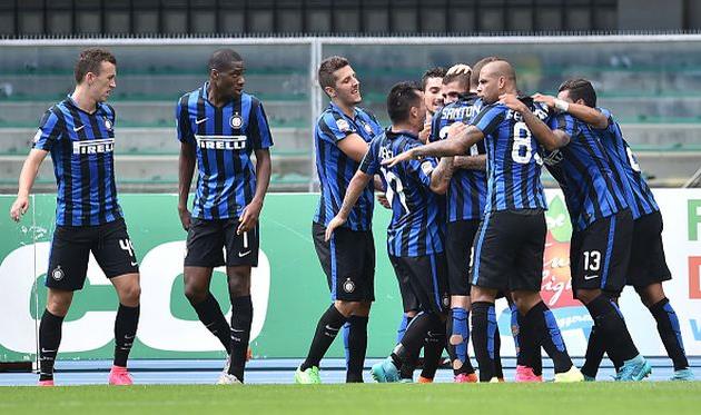 Интер празднует забитый мяч, Getty Images