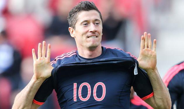 Левандовски забил сотый мяч в Бундеслиге, Getty Images