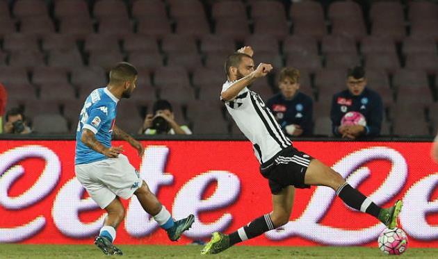 Лоренцо Инсинье забивает гол, Getty Images