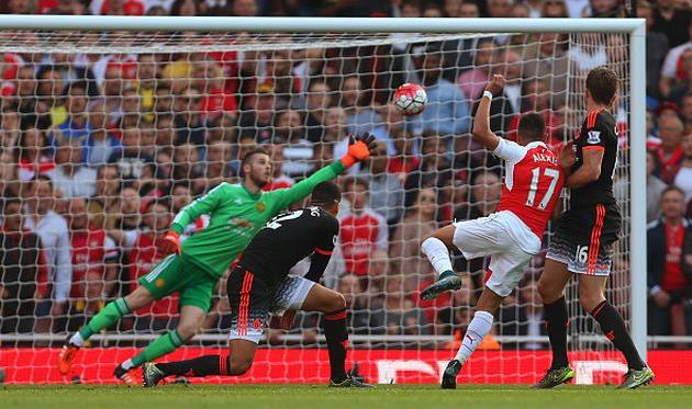 Алексис Санчес забивает третий гол, Getty Images