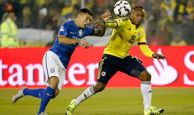 Суньига (справа) в матче за сборную Колумбии, Getty Images