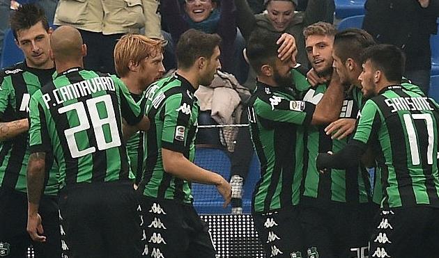 Игроки Сассуоло празднуют забитый гол в ворота Лацио, Getty Images