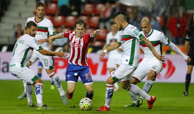 Халилович против всех, El Comercio