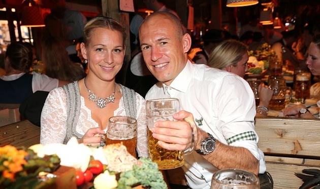 Арьен Роббен с женой, Getty Images