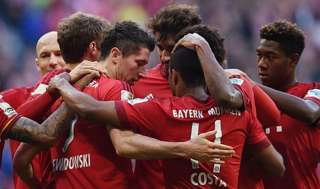 Игроки Баварии празднуют забитый гол, фото getty images