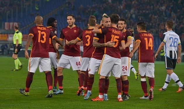 Игроки Ромы празднуют первое взятие ворот Удинезе, Getty Images
