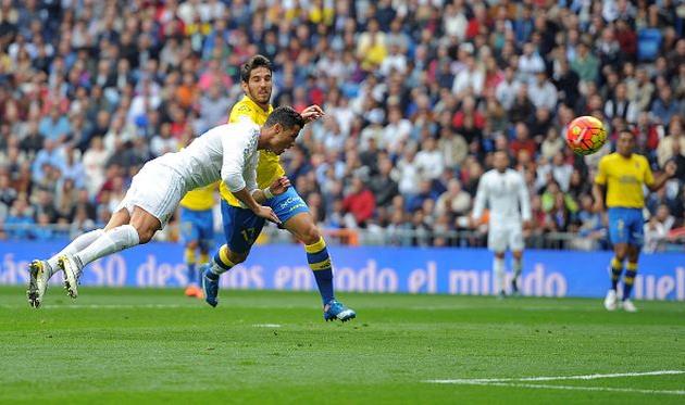 Криштиану Роналду наносит результативный удар, Getty Images