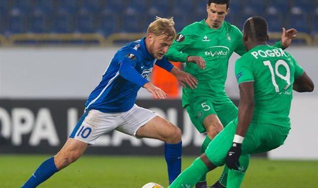 Роман Безус в игре против Сент-Этьенна, Фото Станислава Ведмидя, Football.ua