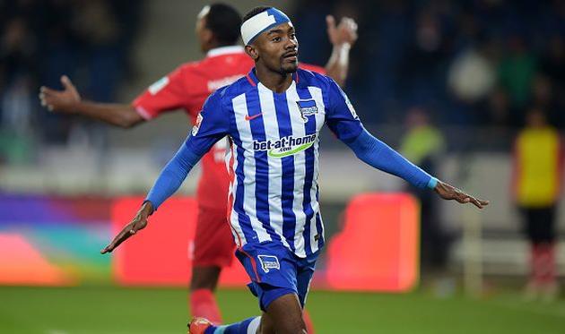 Саломон Калу трижды расписался в воротах Ганновера, Getty Images