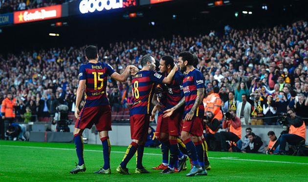 Неймар с партнерами по команде, getty images