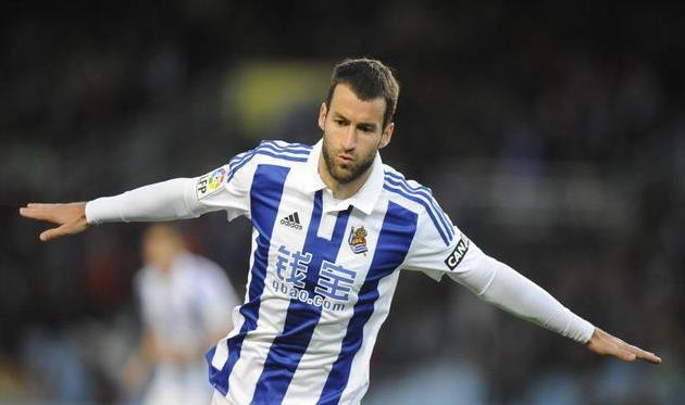 Агиррече празднует гол, la Liga