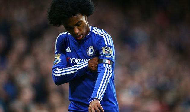 Виллиан в поединке против Норвича, getty images