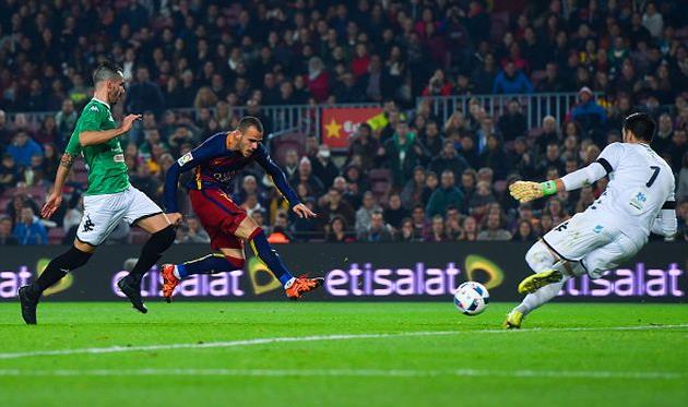 Сандро Рамирес забивает один из своих трех мячей в ворота  Вильяновенсе, Getty Images