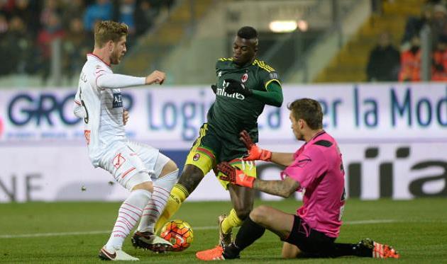 Белец парирует удар Ньянга, Getty Images