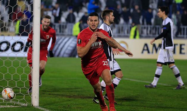 Бобадилья выводит Аугсбург в плей-офф, Getty Images