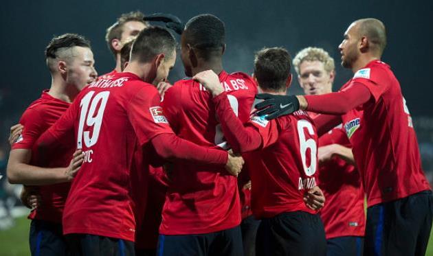 Игроки Герты празднуют забитый мяч, Getty Images