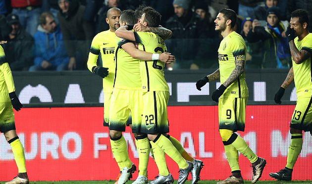 Интер продолжает лидировать в Серии А, getty images