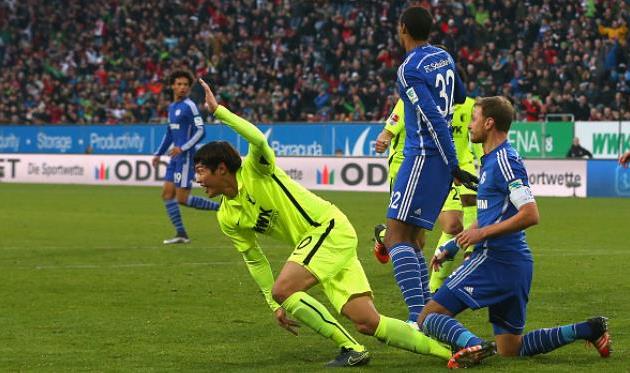 Чон Хо Хон забивает, Getty Images