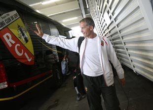 Франсис Гийо прощается с Лансом, фото lequipe.fr