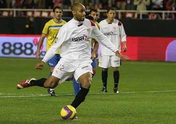 Победный гол Кануте, фото sevillafc.es