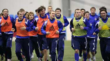 Пока можно смеяться... fcdynamo.kiev.ua