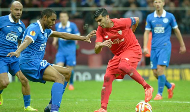 Дуглас против Хосе Антонио Рейеса в финале Лиги Европы, Getty Images