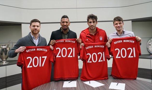 Мюнхенцы, продлившие соглашения с клубом, Twitter.com