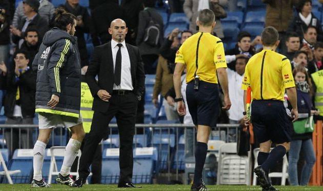 Пако Хемес - в пиджаке, AS