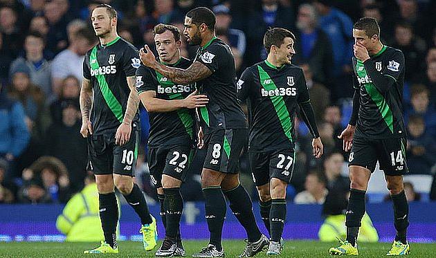 Игроки Сток Сити празднуют второй гол, Getty Images