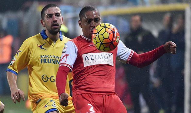 Уоллес справа, Getty Images