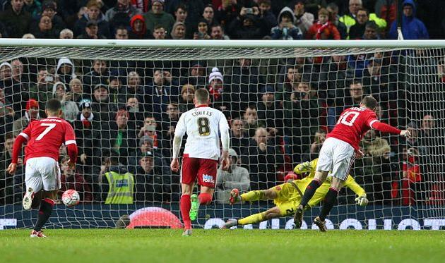 Уэйн Руни выводит Юнайтед в следующий этап соревнований, Getty Images