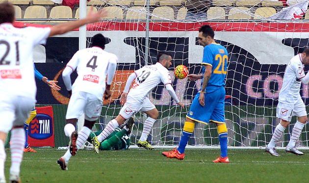 Пашути празднует забитый мяч, getty images