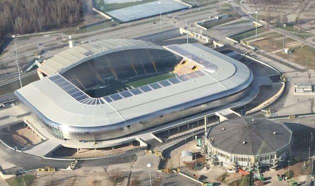 Дачия Арена, Sky Italia