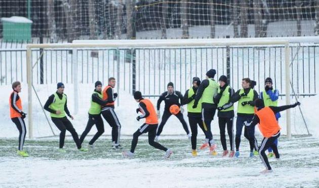 Спарринг проходил в экстремальных погодных условиях, vorskla.com.ua 