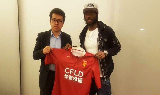 Жервиньо справа, Twitter