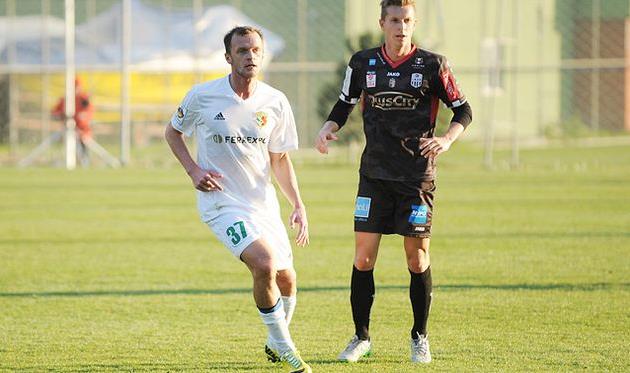 Алексей Довгий (слева), vorskla.com.ua